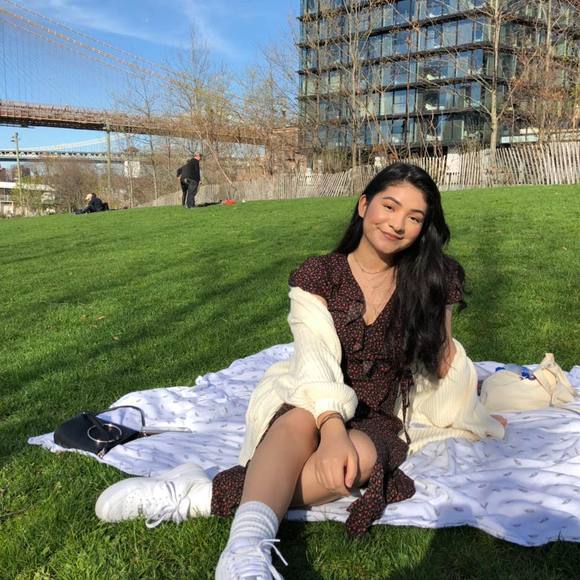 Meet your Posher, Yassira - Picture 1 of 1